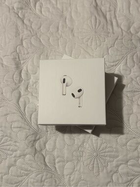 AirPods 3 old gen
